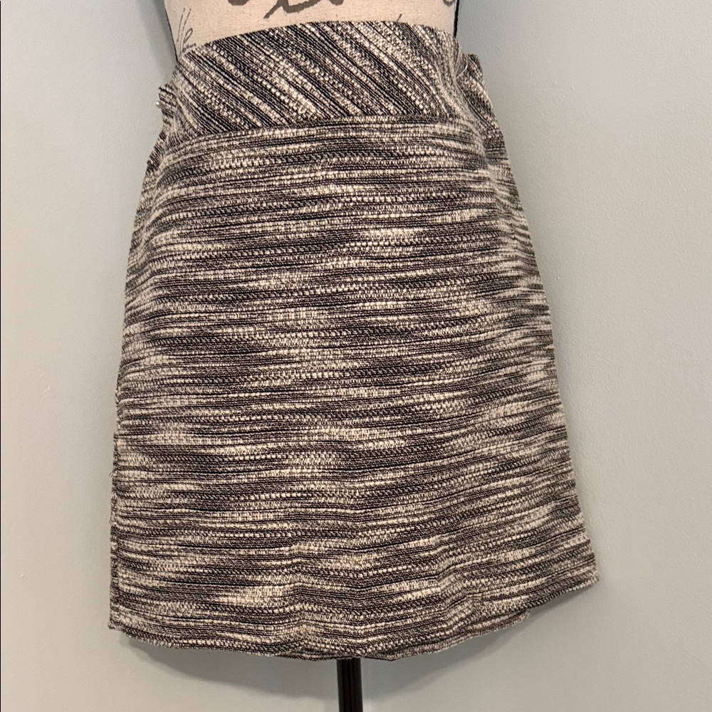 LOFT Black and Gray Skirt